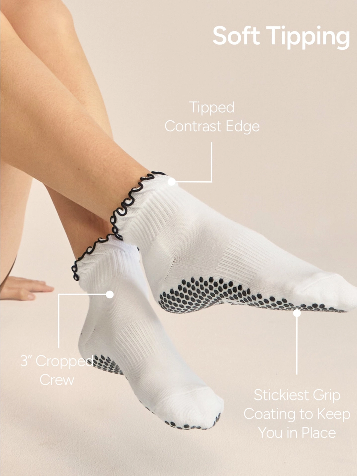 The Tipped Ruffle Grip Sock — Black