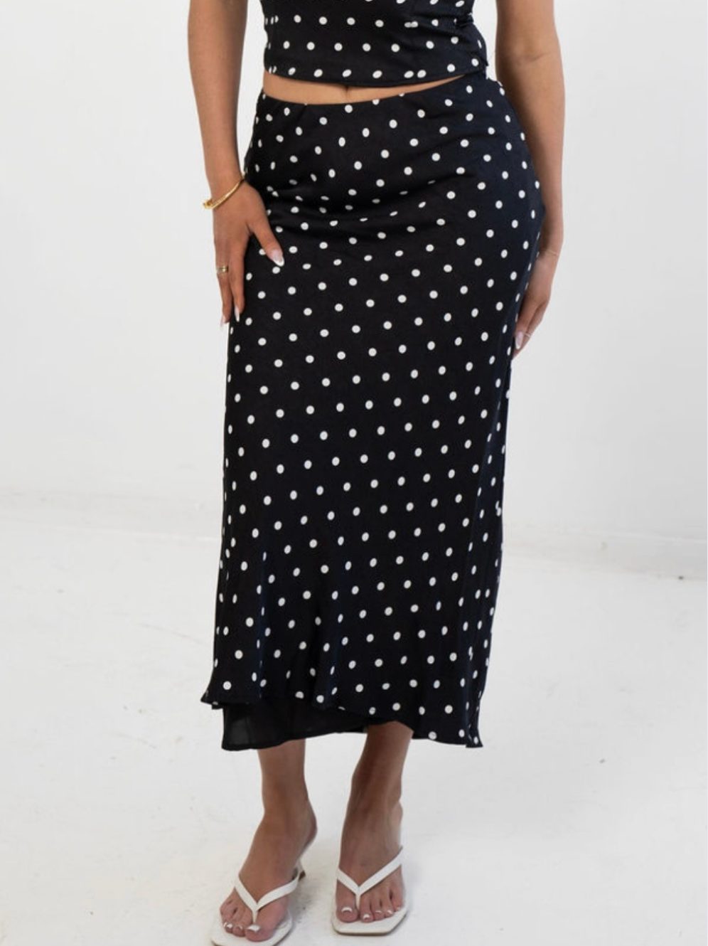 Polka Dot Mid Rise Maxi Skirt