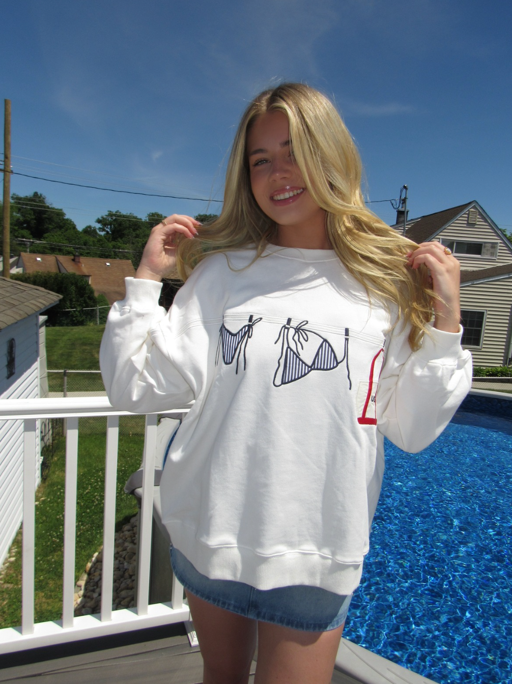 Nantucket Lineup Crewneck